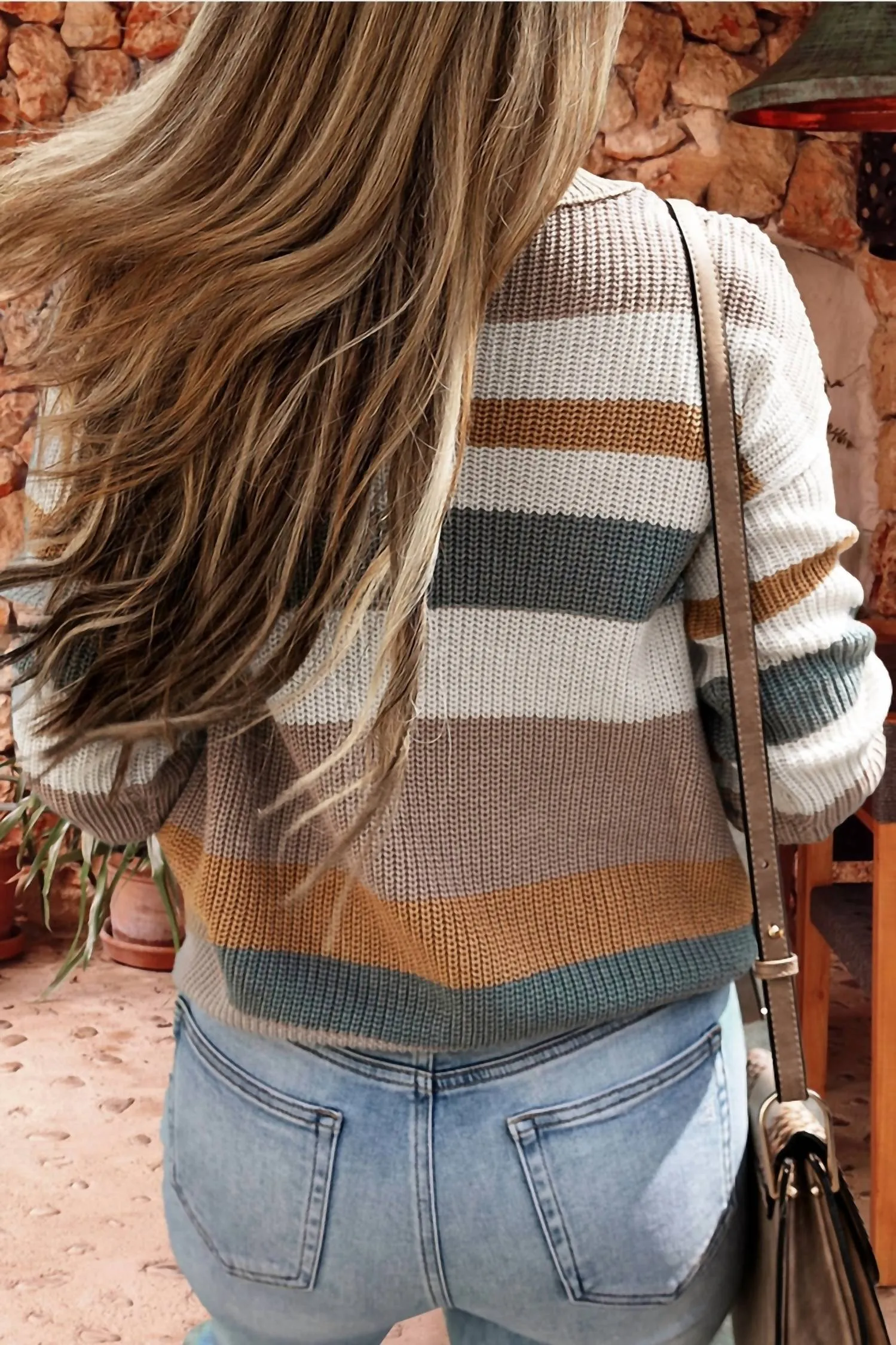 1 The Woman - Classic Round Neck Colorblock Knit Sweater